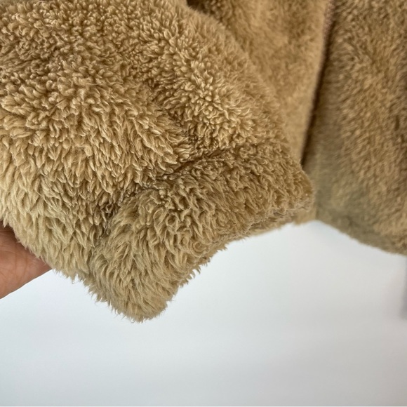 Aritzia Sunday Best Mockneck Fuzzy Zip Up Jacket Teddy Fleece Tan - Picture 7 of 11